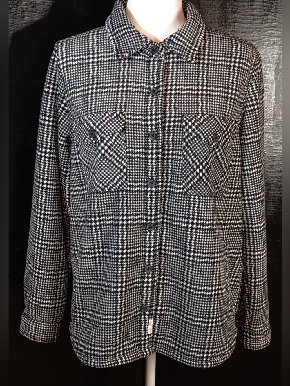 ​Soho Threads Plaid Sherpa Lined Shacket Jacket M Black White Houndstooth